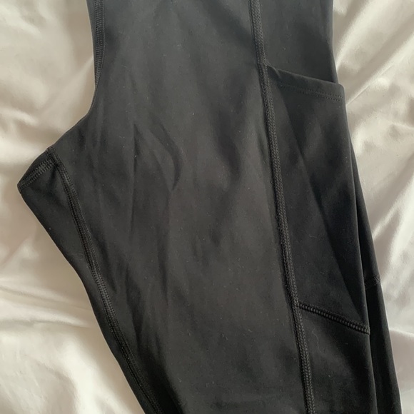 American Eagle The Everything Pocket Legging in Black - Picture 3 of 4